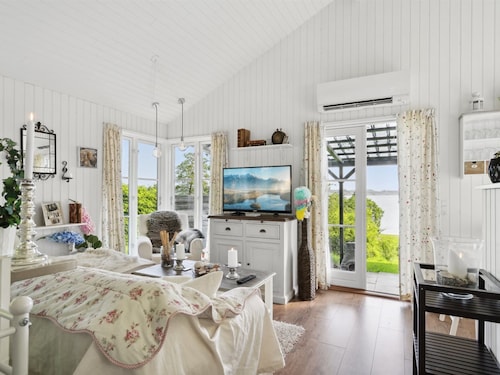 "Ginne" - 100m to the fjord by Interhome
