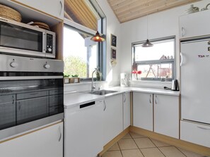 Køleskab, mikrobølgeovn, ovn, opvaskemaskine