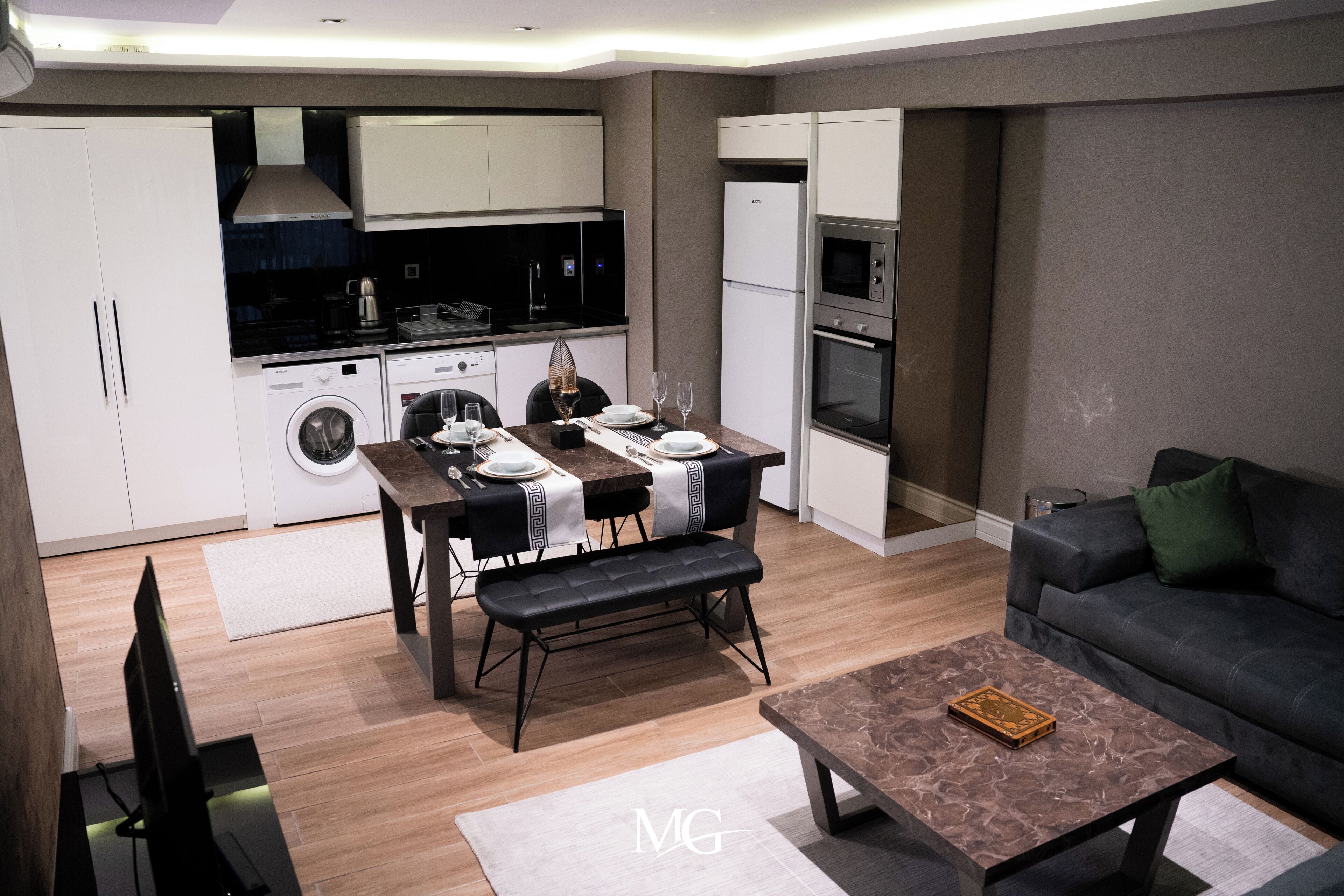 Suite | Con stile personalizzato, con arredamento individuale, una scrivania