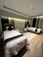 Suite Royal | Decoración individual, mobiliario individual, escritorio