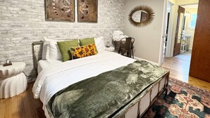 Room - Fremont Nirvana | Chic Townhome Near Bars & Eats (Seattle)