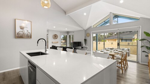 Sandy Toes by Experience Jervis Bay