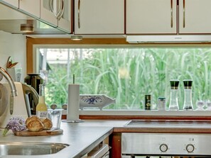 Fridge, cookware/dishes/utensils - "Juditha" - 400m from the sea by Interhome (Middelfart)