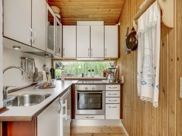 Kühlschrank, Kochgeschirr/Geschirr/Besteck