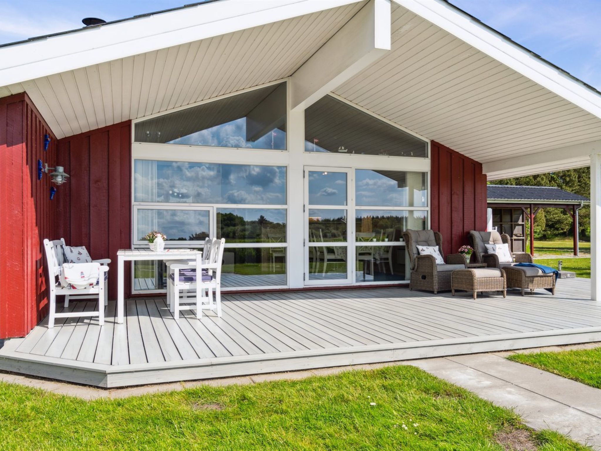 تناول الطعام بالخارج