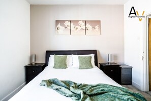 2 bedrooms, iron/ironing board, free WiFi, bed sheets