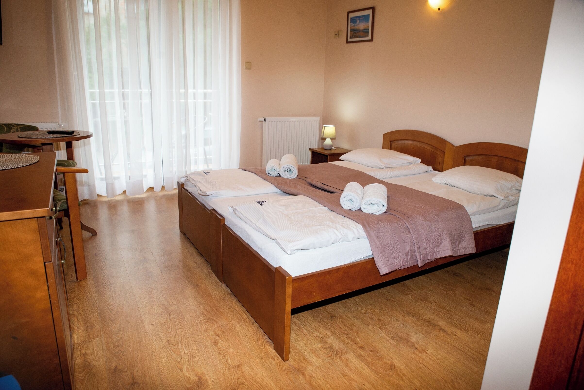 3 chambres, fer et planche à repasser, Wi-Fi, literie fournie