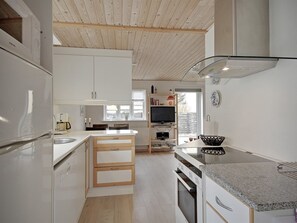 Fridge, microwave, dishwasher, cookware/dishes/utensils