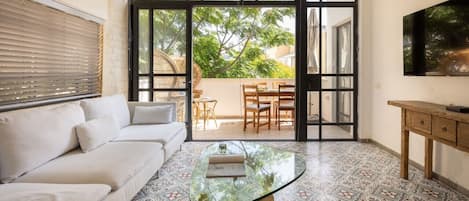 Apartment | Front of property