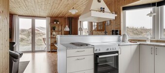 "Arlin" - 500m from the sea by Interhome