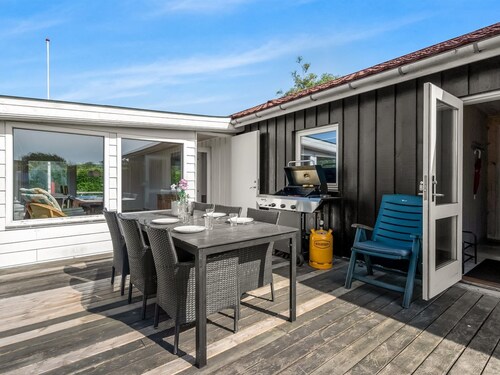 "Mainart" - 200m from the sea by Interhome
