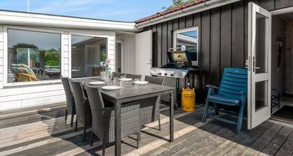"Mainart" - 200m from the sea by Interhome