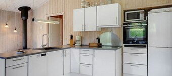 "Mainart" - 200m from the sea by Interhome