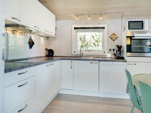 Fridge, microwave, oven, dishwasher - "Mettemarie" - 800m from the sea by Interhome (Thisted)
