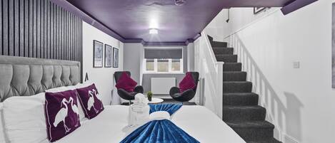 1 slaapkamer, een strijkplank/strijkijzer, gratis wifi, beddengoed