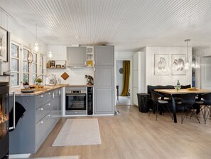 Fridge, microwave, cookware/dishes/utensils