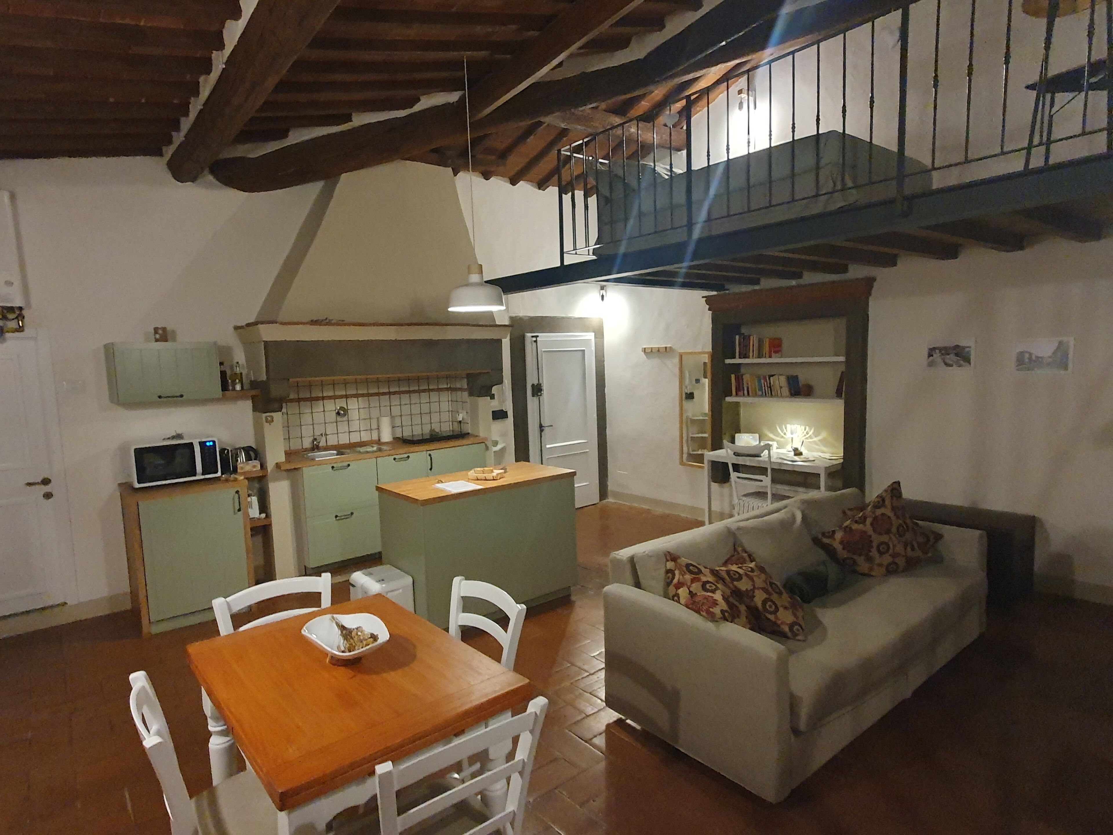 تلفزيون ذكي، كُتُب