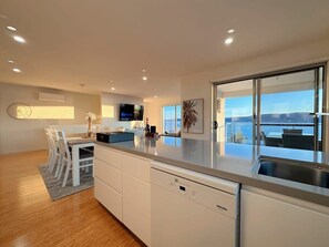 Fridge, microwave, oven, stovetop - Seaside Chic Villa with Breathtaking Ocean Views (Howrah)