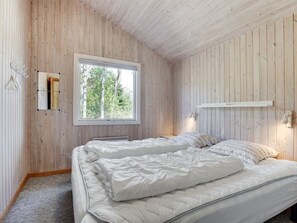 4 bedrooms, WiFi