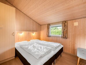 3 bedrooms, Internet