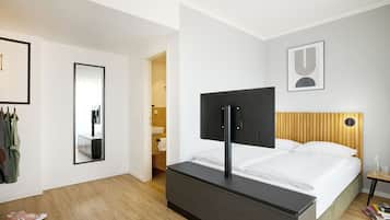 Apartment, Balcony | Premium bedding, laptop workspace, blackout curtains, soundproofing