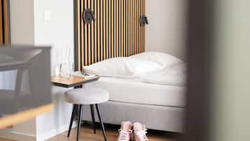 Comfort Studio | Premium bedding, laptop workspace, blackout curtains, soundproofing