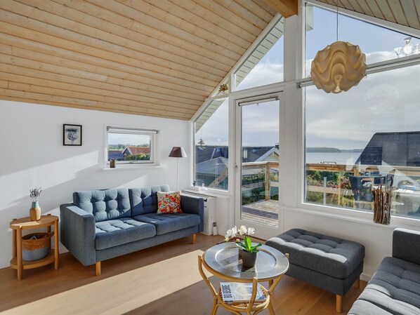 Living area - "Gudserk" - 50m from the sea by Interhome (Rønde)