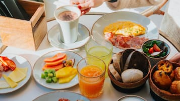 Petit déjeuner buffet servi tous les jours en supplément