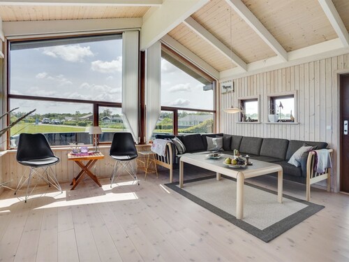 "Gyda" - 100m from the sea by Interhome
