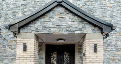 22b: Brand new 5 Bed 4 Bath Detached House