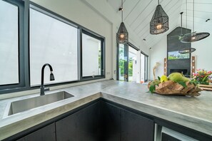 Fridge, microwave, oven, stovetop - Villa Isyan - 3BR Villa in Canggu (Canggu)