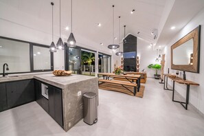 Fridge, microwave, oven, stovetop - Villa Isyan - 3BR Villa in Canggu (Canggu)