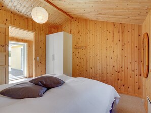 3 bedrooms, WiFi