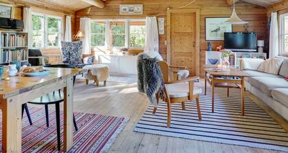 "Thrine" - 100m to the fjord by Interhome