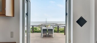 "Stefanie" - 10m from the sea by Interhome