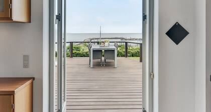 "Stefanie" - 10m from the sea by Interhome