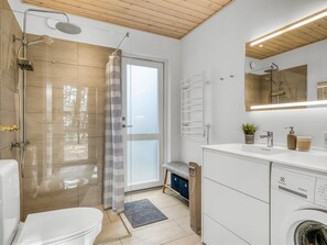 Bathroom - "Milan" - 250m to the fjord by Interhome (Thyholm)