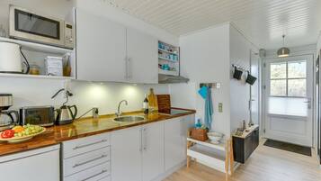 Réfrigérateur, micro-ondes, lave-vaisselle