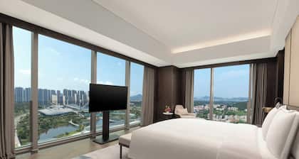Crowne Plaza Jiangmen Binjiang by IHG