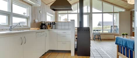 Réfrigérateur, micro-ondes, four, lave-vaisselle