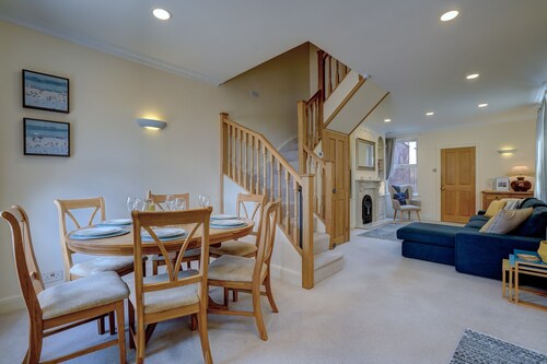 Spacious Coastal Cottage close to Beach & Dunes