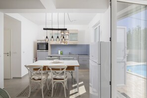 Kühlschrank, Ofen, Herdplatte, Geschirrspüler