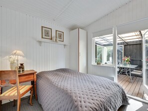 3 bedrooms, Internet