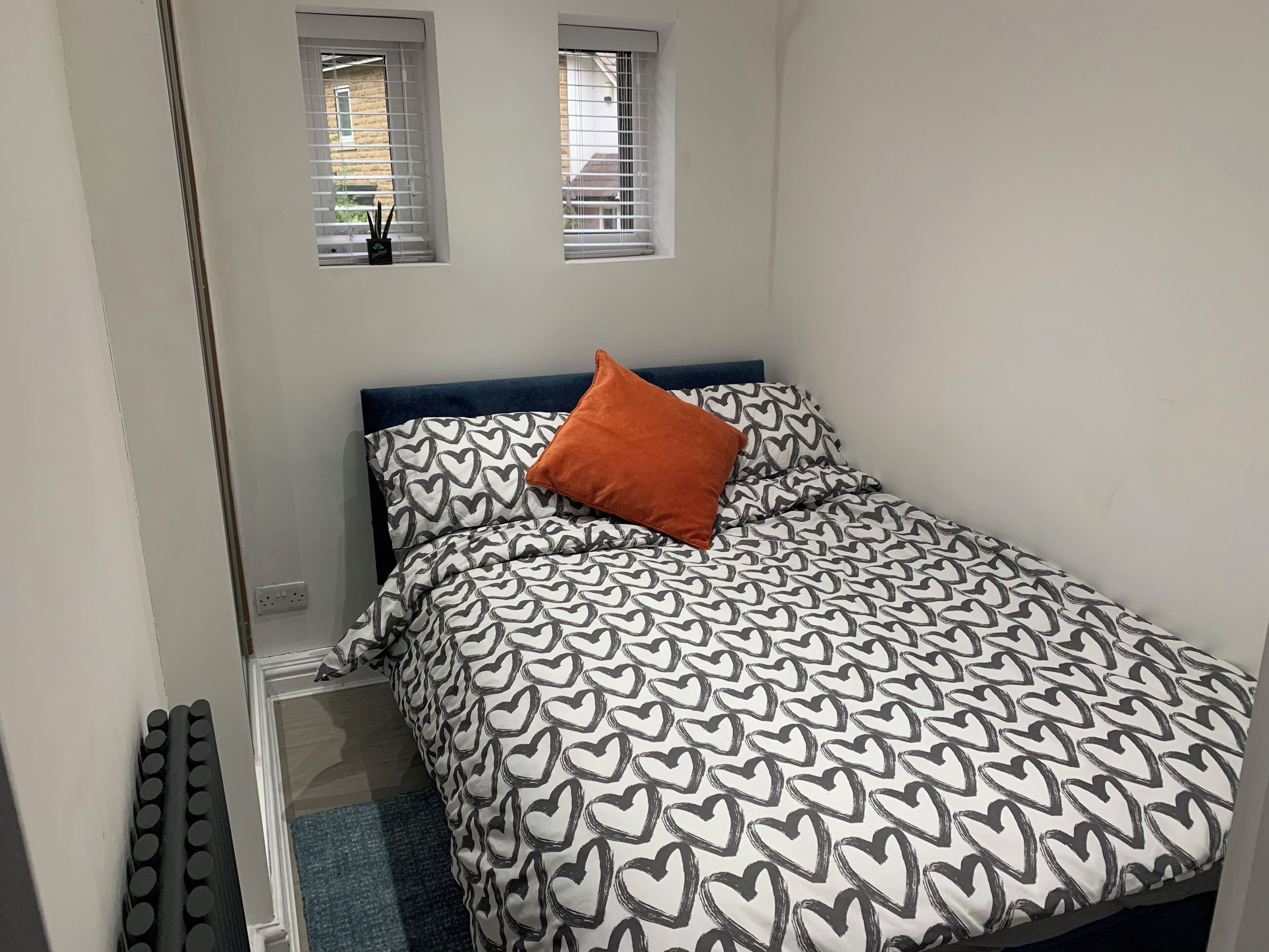 Apartment, 1 Queen Bed | 1 bedroom, iron/ironing board, bed sheets