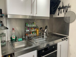 Apartment, 1 Queen-Bett | Eigene Küche | Kühlschrank, Mikrowelle, Ofen, Herdplatte