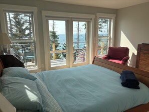 4 bedrooms, WiFi, bed sheets