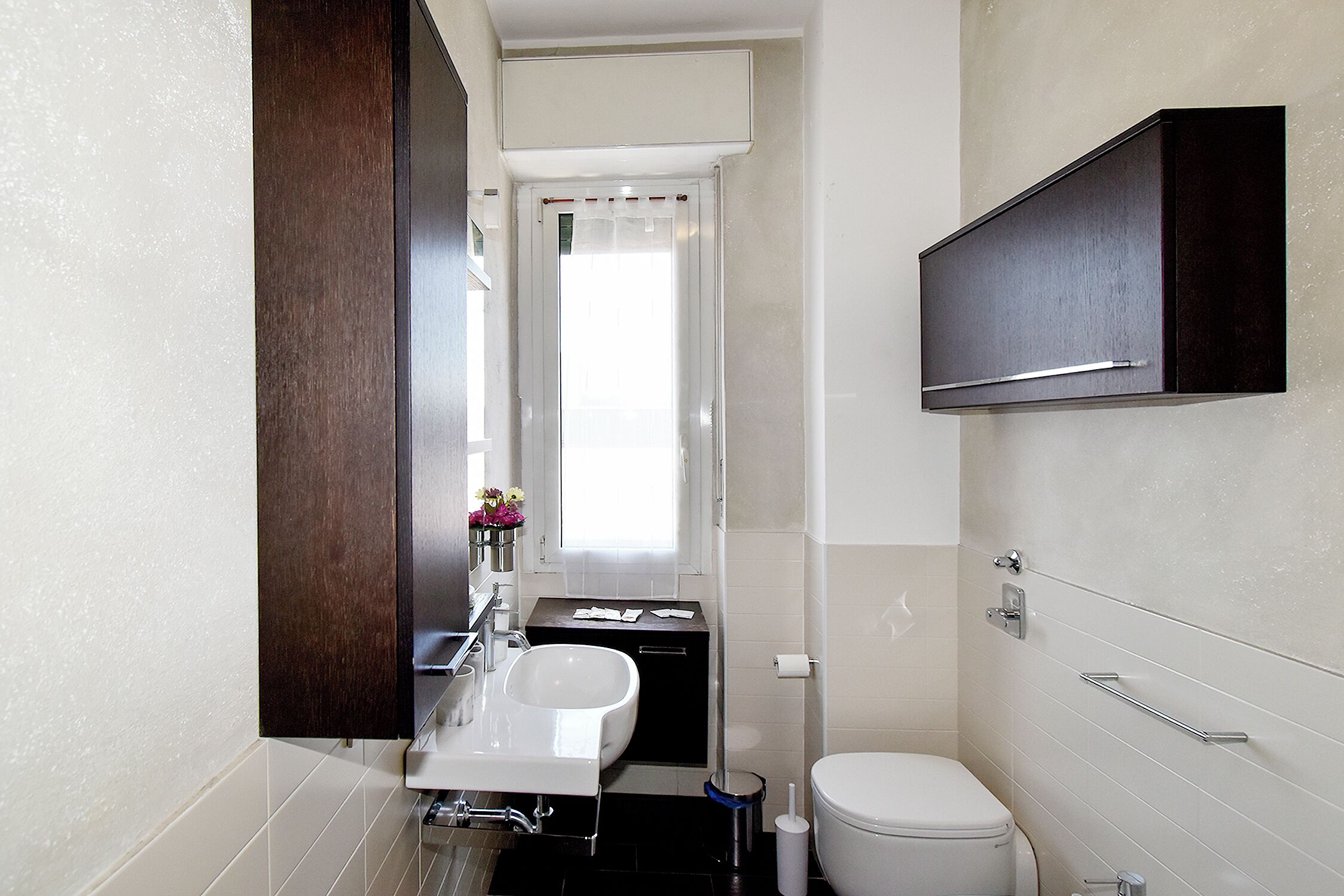  milieuvriendelijk toiletgerief, een haardroger, handdoeken, zeep