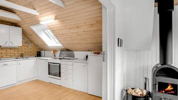 Réfrigérateur, micro-ondes, four, lave-vaisselle