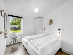 4 bedrooms, WiFi