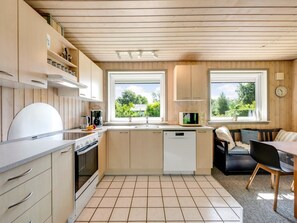 Fridge, microwave, oven, dishwasher - "Knag" - 800m to the fjord by Interhome (Hemmet)